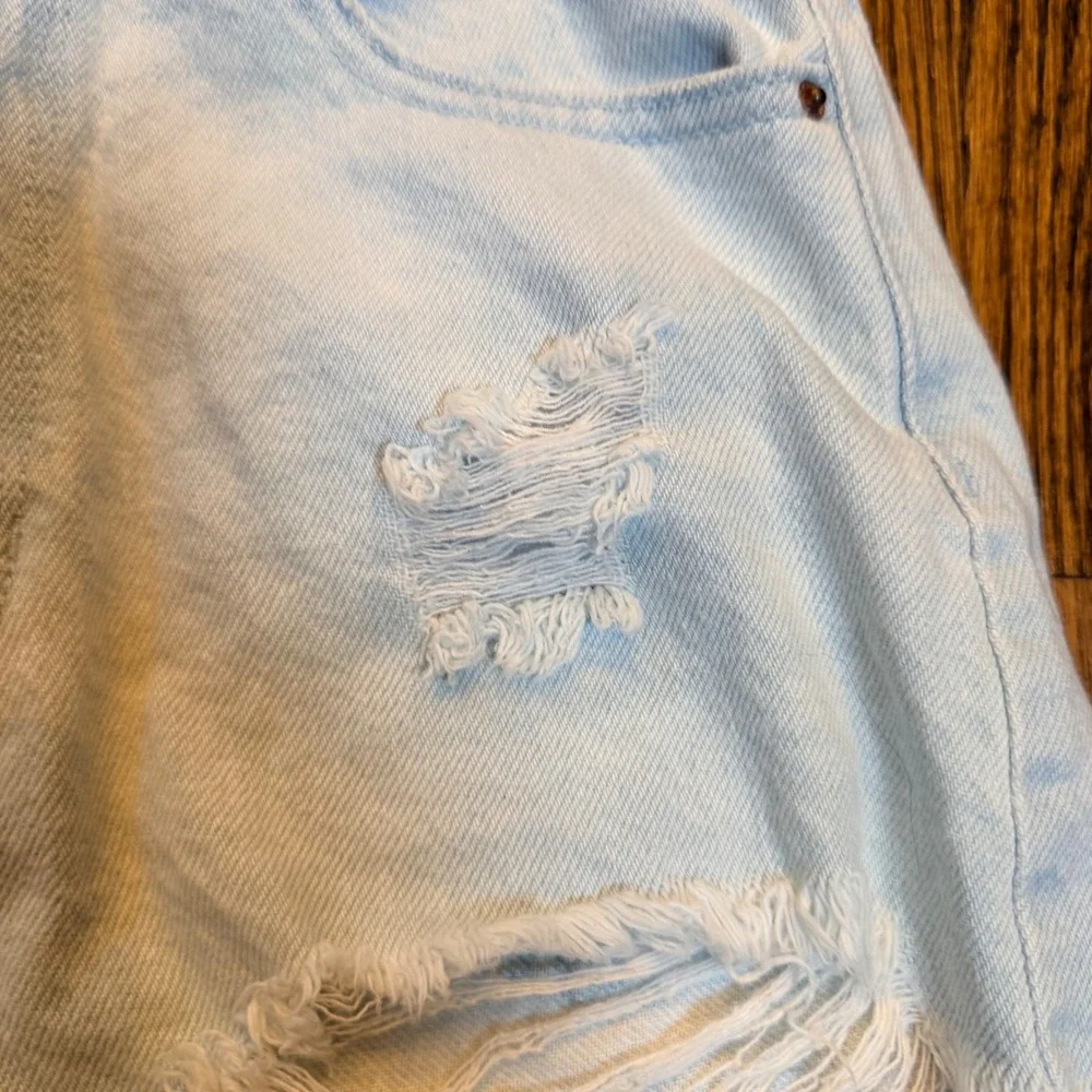 PacSun High Rise Distressed‎ Denim Shorts Frayed Hem 25 Light Wash Blue